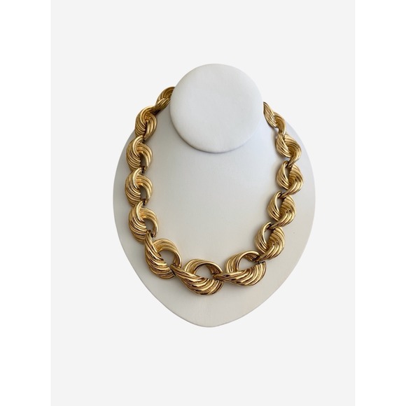 Trifari Jewelry - Vintage TRIFARI Gold Tone Necklace Chunky Links Adjust 16" - 18.5